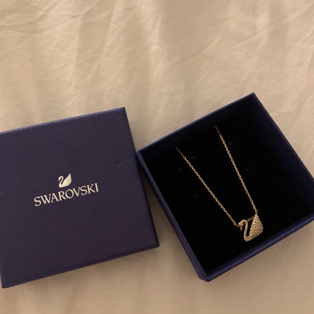 Swarovski yellow gold swan necklace - Picture 2 of 3